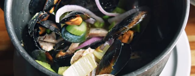 Pub Style Mussel.